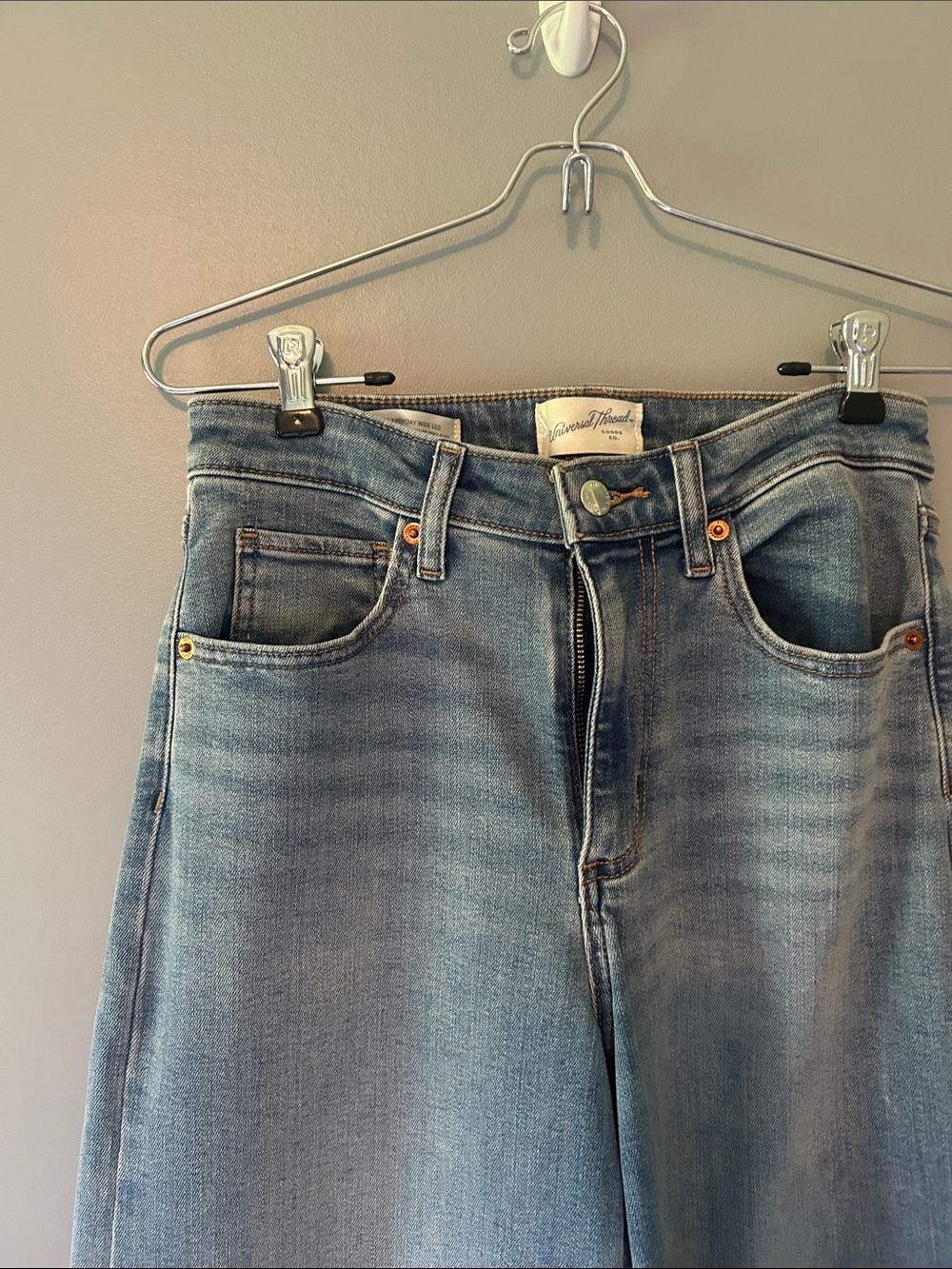 Universal Thread Medium Blue Flared Wide-Leg Jeans - Picture 3 of 6